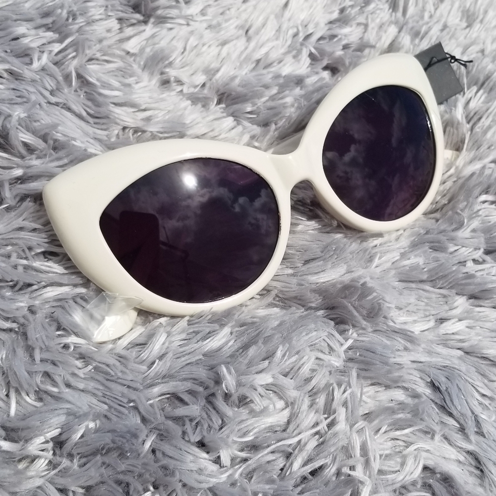 Retro Women's Fashion Cat Eye Sunglasses 🌞